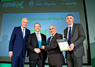 Roy Andrade, director of design and engineering at M & W Group (second right) presents the award to First Mile